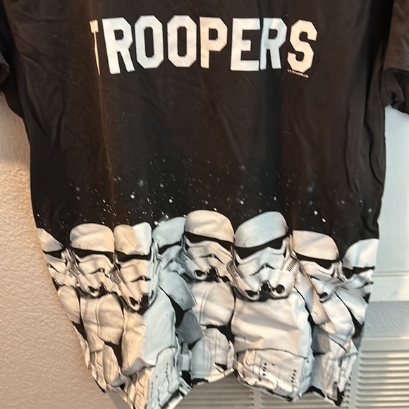 Old Navy collectablilitees Star Wars stormtrooper tshirt - Picture 2 of 2